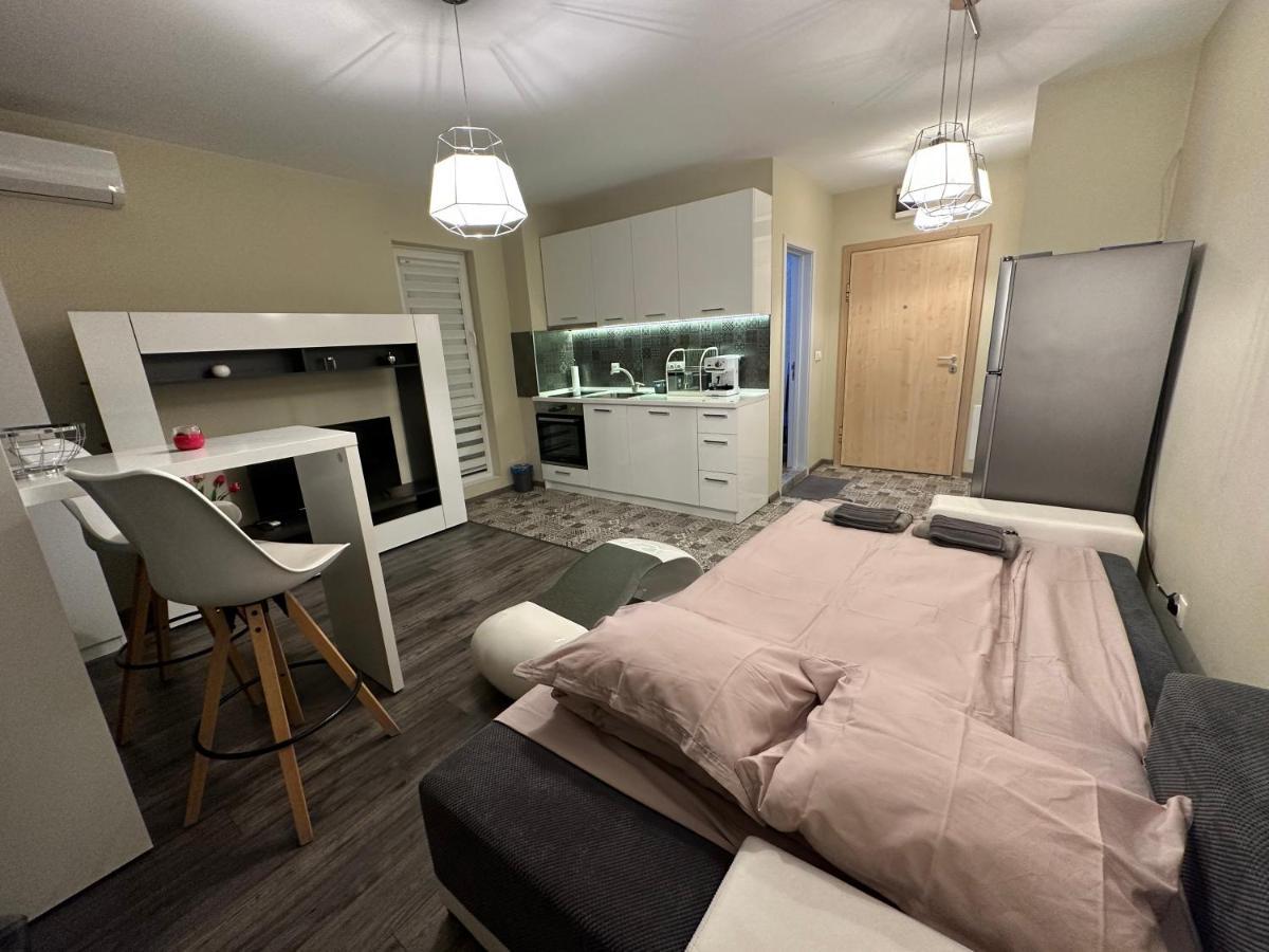 Uni Time Apartment By Lmg София Экстерьер фото